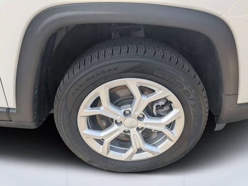Certified 2024 Jeep Compass Latitude AWD/4WD image 10