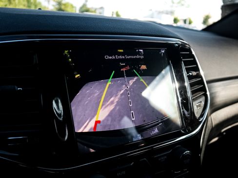 Used 2022 Jeep Grand Cherokee Laredo X AWD/4WD image 25