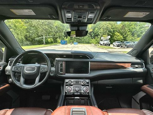 Certified 2024 GMC Yukon Denali Ultimate AWD/4WD image 24