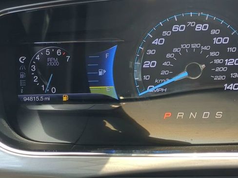 Used 2013 Ford Taurus SEL FWD image 23
