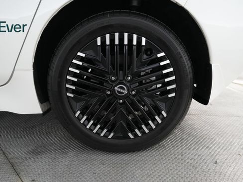 Used 2024 Nissan Leaf SV Plus FWD image 9