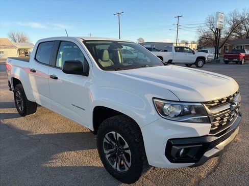 Used 2022 Chevrolet Colorado Z71 AWD/4WD image 4