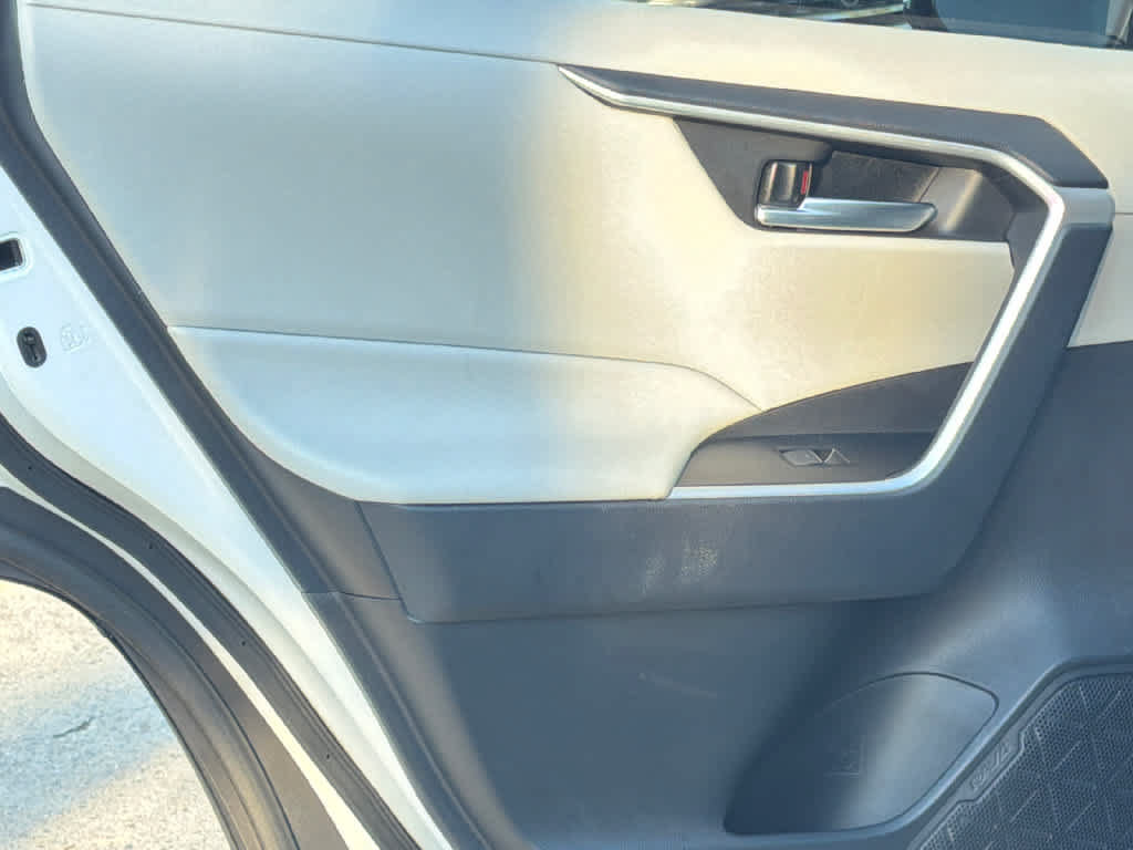 Used 2025 Toyota RAV4 XLE Premium FWD image 24