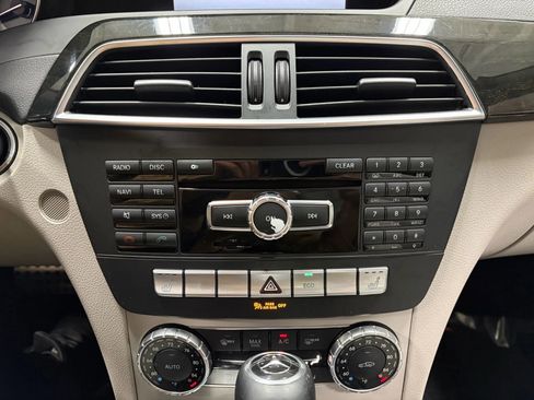 Used 2013 Mercedes-Benz C 300 4MATIC Sedan image 38
