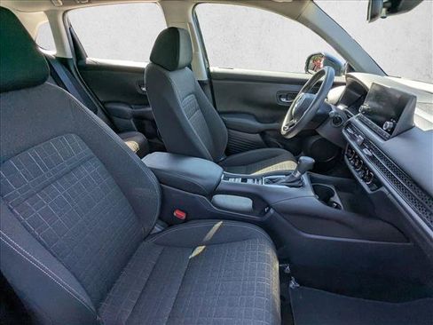 Used 2023 Honda HR-V LX image 19