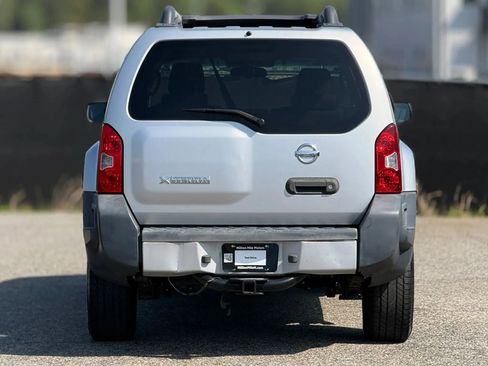 Used 2010 Nissan Xterra X image 4