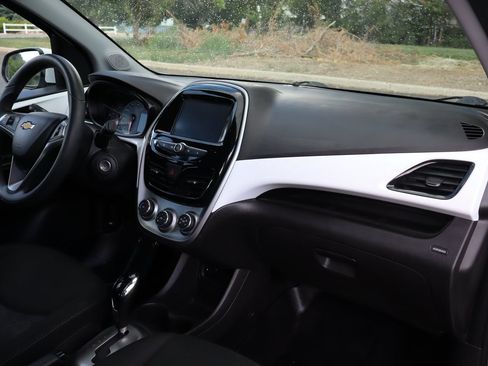 Used 2018 Chevrolet Spark LT FWD image 17