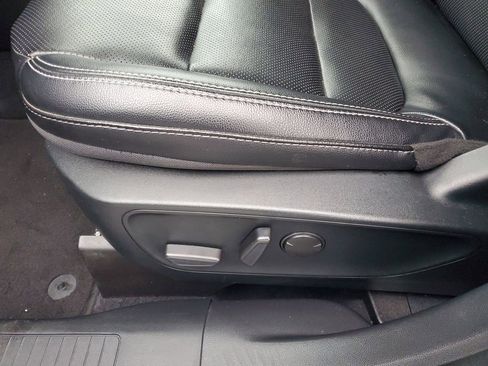 Certified 2022 Ford Escape SEL image 10