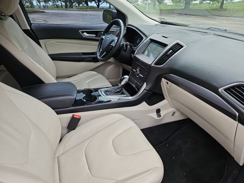 Used 2016 Ford Edge Titanium w/ Equipment Group 301A AWD/4WD image 10