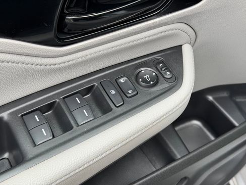 Used 2024 Honda Odyssey Touring image 12
