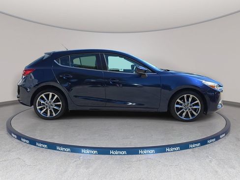 Used 2018 MAZDA MAZDA3 Touring FWD image 5