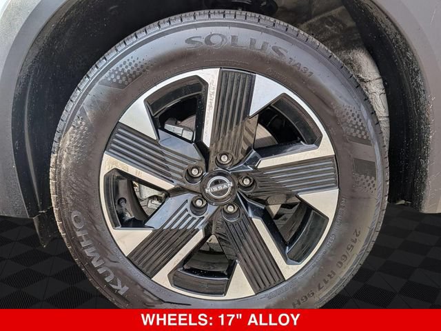 Certified 2025 Nissan Kicks SV AWD/4WD image 10