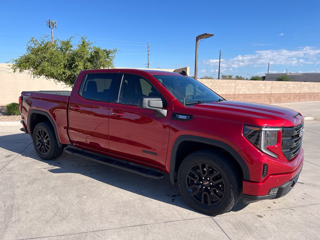 Used 2024 GMC Sierra 1500 Elevation w/ LPO, Elevation Black Package AWD/4WD image 4
