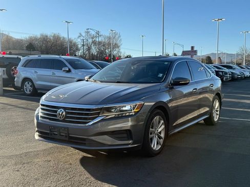 Used 2020 Volkswagen Passat 2.0T SE image 3