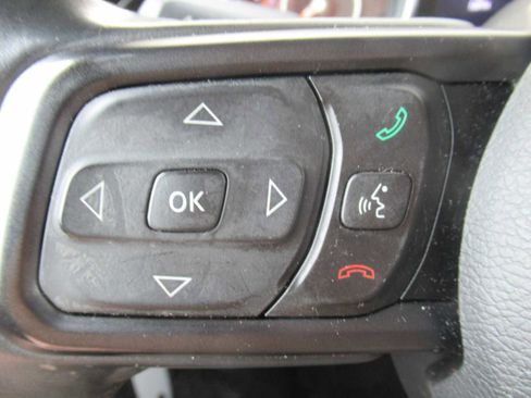 Used 2018 Jeep Wrangler Unlimited Sport S image 23