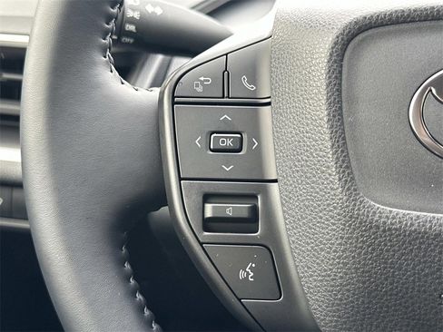 Used 2025 Toyota Prius LE image 15