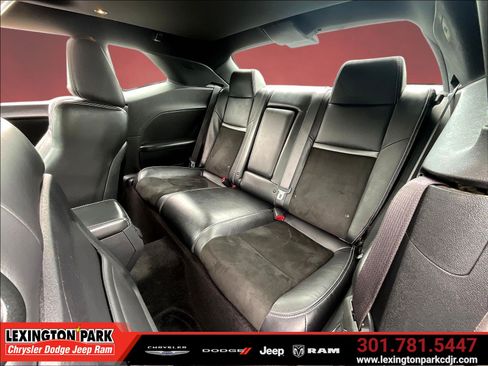 Used 2014 Dodge Challenger R/T RWD image 21