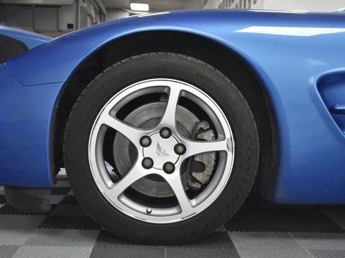 Used 2000 Chevrolet Corvette w/ Memory Pkg image 28