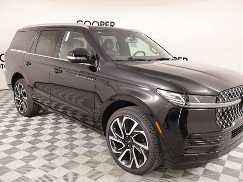 New 2026 Lincoln Navigator Black Label AWD/4WD image 1