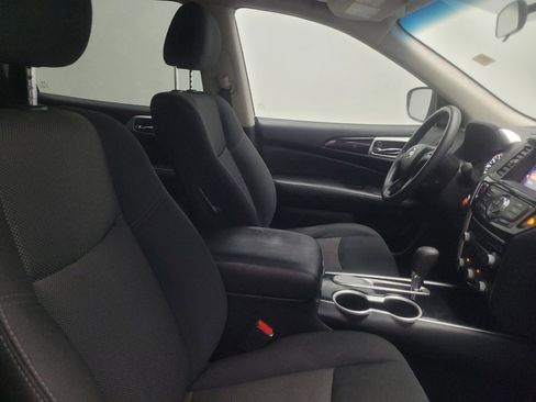 Used 2020 Nissan Pathfinder S FWD image 21