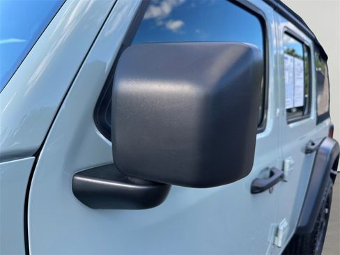 Used 2024 Jeep Wrangler Sport image 11