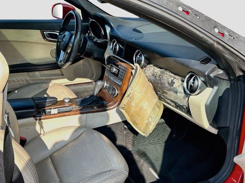 Used 2014 Mercedes-Benz SLK 250 image 14