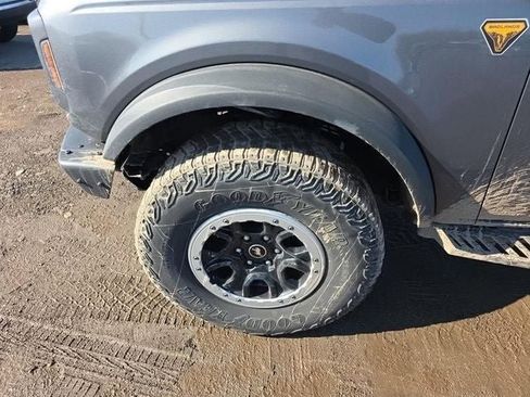 Used 2021 Ford Bronco Badlands image 11