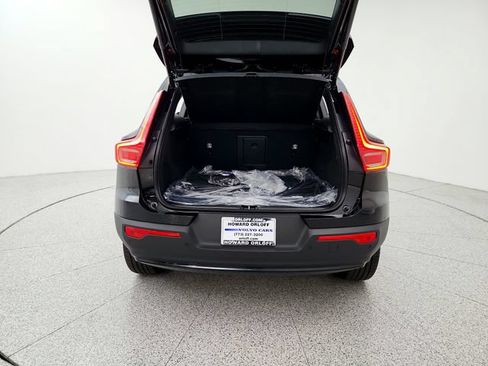 New 2026 Volvo XC40 B5 Plus w/ Protection Package Premier AWD/4WD image 15