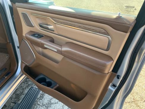 Used 2019 RAM 1500 Limited image 17