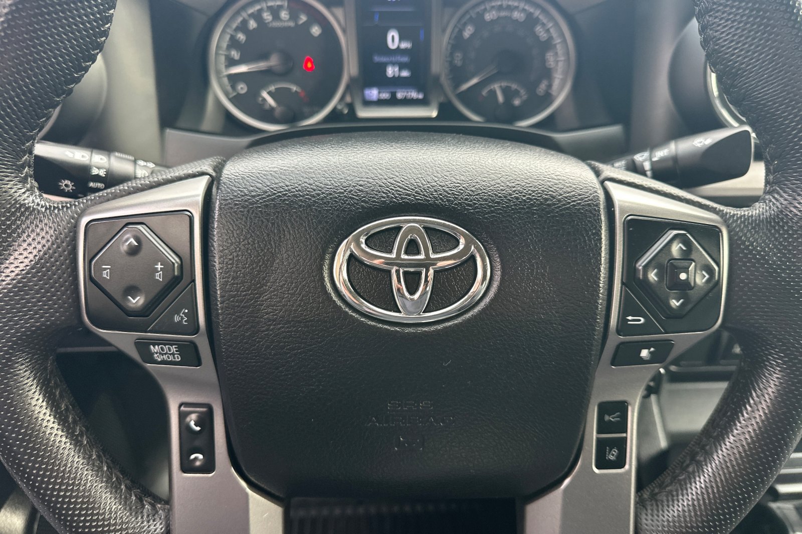 Used 2021 Toyota Tacoma SR5 AWD/4WD image 18
