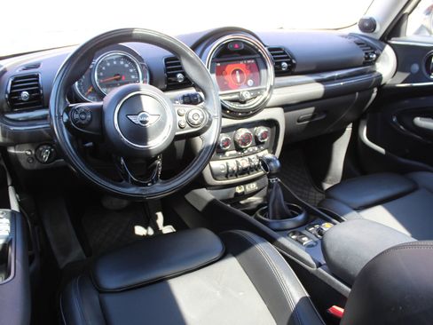 Used 2018 MINI Cooper Clubman S image 19