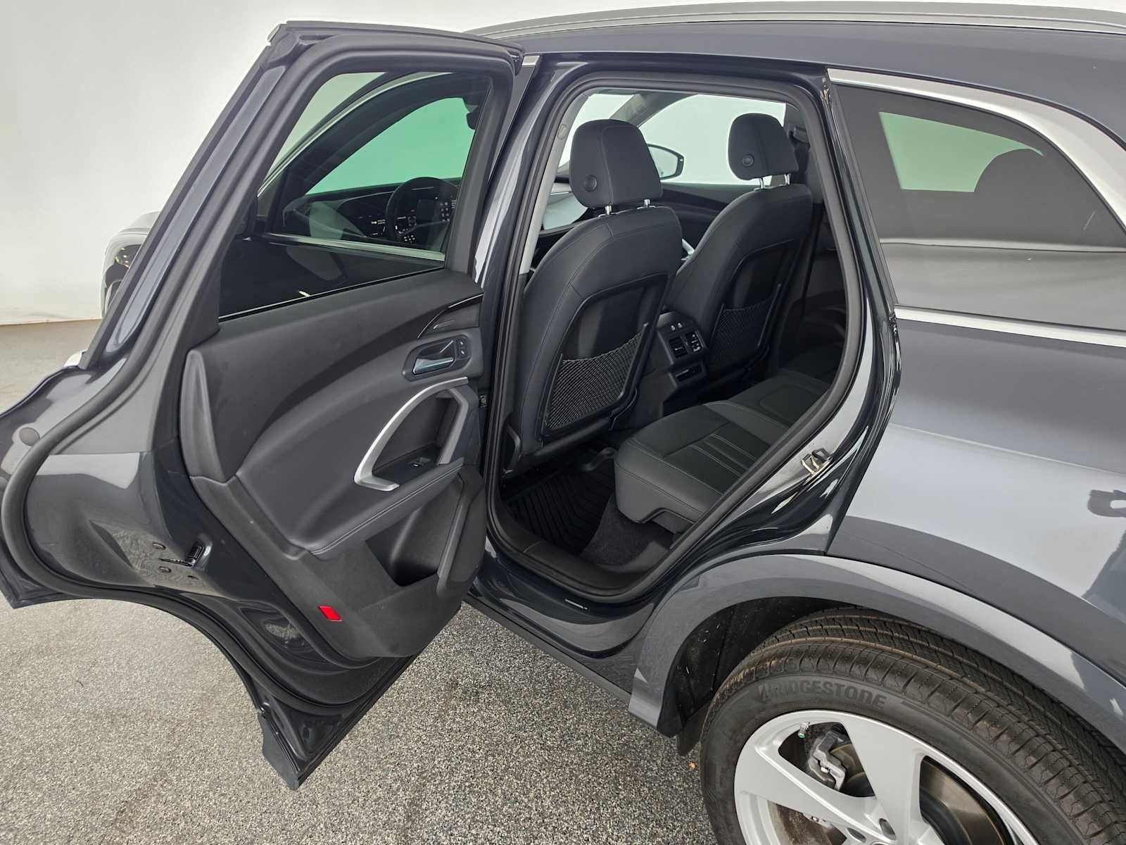 Used 2025 Audi Q5 Premium Plus w/ Premium Plus AWD/4WD image 15