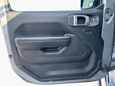 Used 2018 Jeep Wrangler Unlimited Rubicon w/ LED Lighting Group image 21