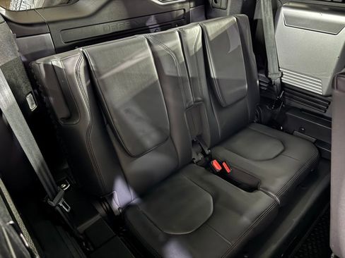 Used 2022 Land Rover Defender 110 X-Dynamic SE image 50