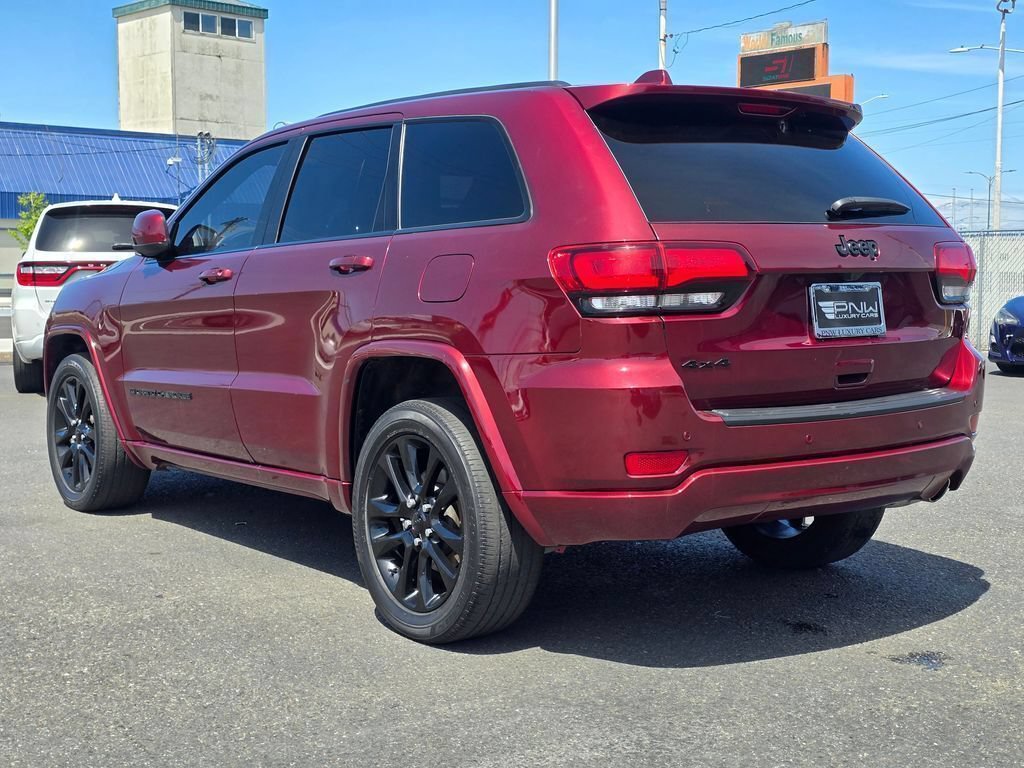 Used 2022 Jeep Grand Cherokee Laredo X AWD/4WD image 8
