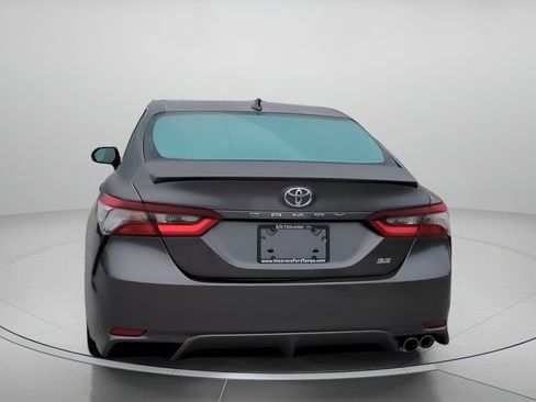 Used 2022 Toyota Camry SE w/ Carpet Mat Package (TMS) FWD image 24