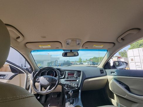 Used 2011 Kia Optima EX FWD image 20