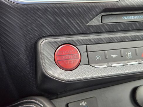 Used 2025 Ford Mustang GT Premium RWD image 18