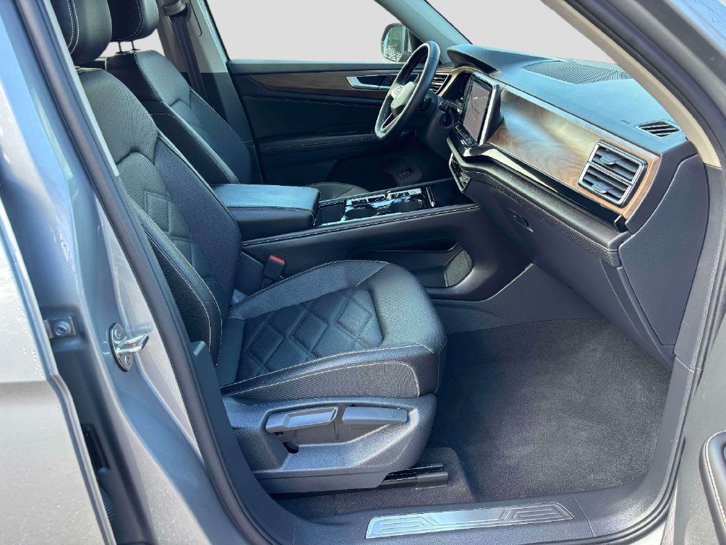 Used 2026 Volkswagen Atlas SE AWD/4WD image 19