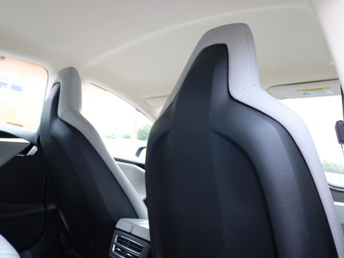 Used 2013 Tesla Model S RWD image 38