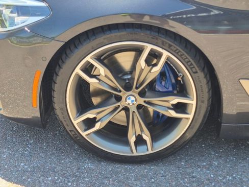Used 2019 BMW M550i xDrive image 23