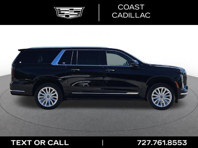 Used 2025 Cadillac Escalade ESV Luxury RWD image 4