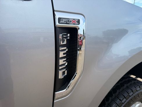 Used 2021 Ford F250 XL w/ STX Appearance Package AWD/4WD image 11