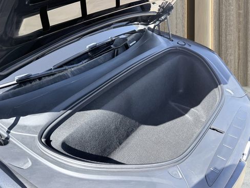 Used 2022 Tesla Model X image 21