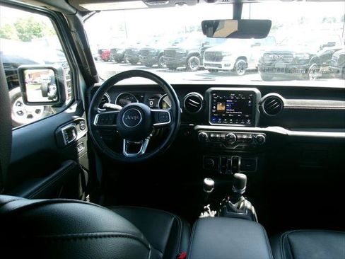 Used 2023 Jeep Wrangler Unlimited Sahara w/ Cold Weather Group AWD/4WD image 12