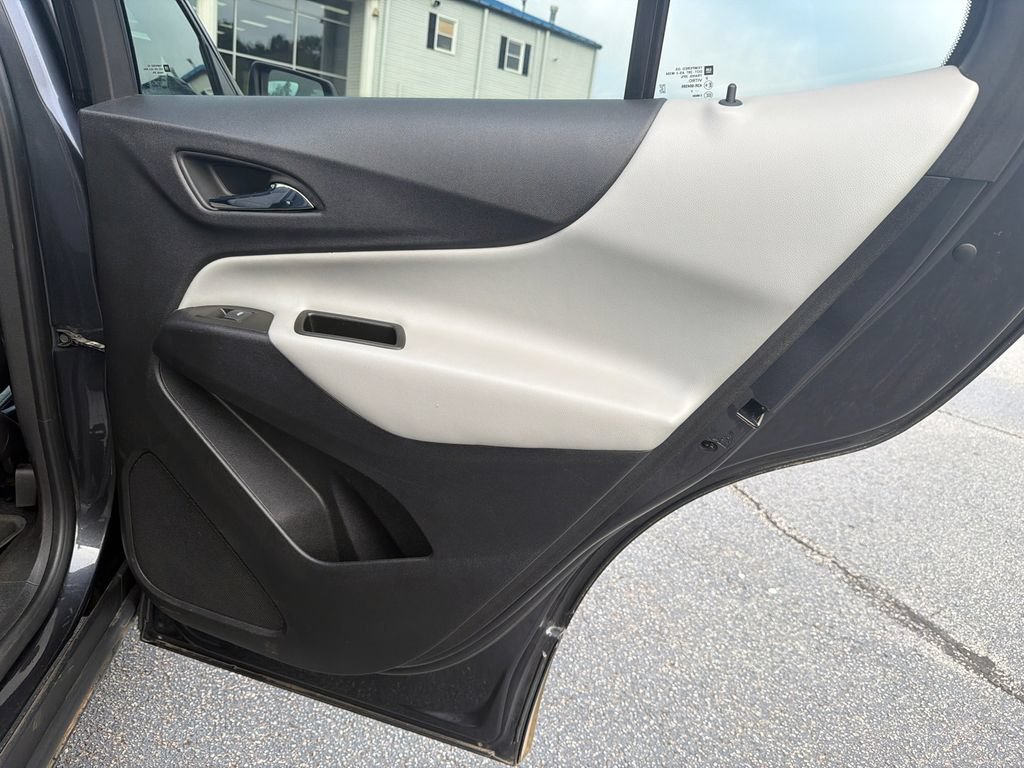 Used 2022 Chevrolet Equinox LT FWD image 16