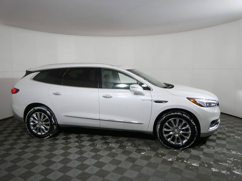 Used 2021 Buick Enclave Premium w/ Sun and Sites Package image 2