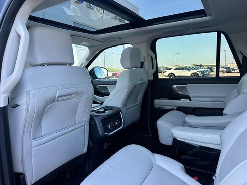 Used 2025 Ford Expedition Max Platinum w/ Driver's Package AWD/4WD image 13