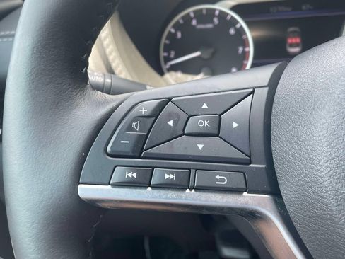 Used 2025 Nissan Sentra SV w/ All-Weather Package FWD image 28