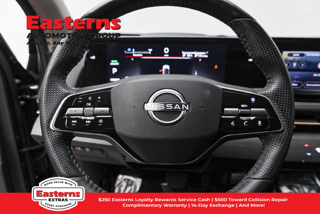 Used 2023 Nissan Ariya AWD image 11